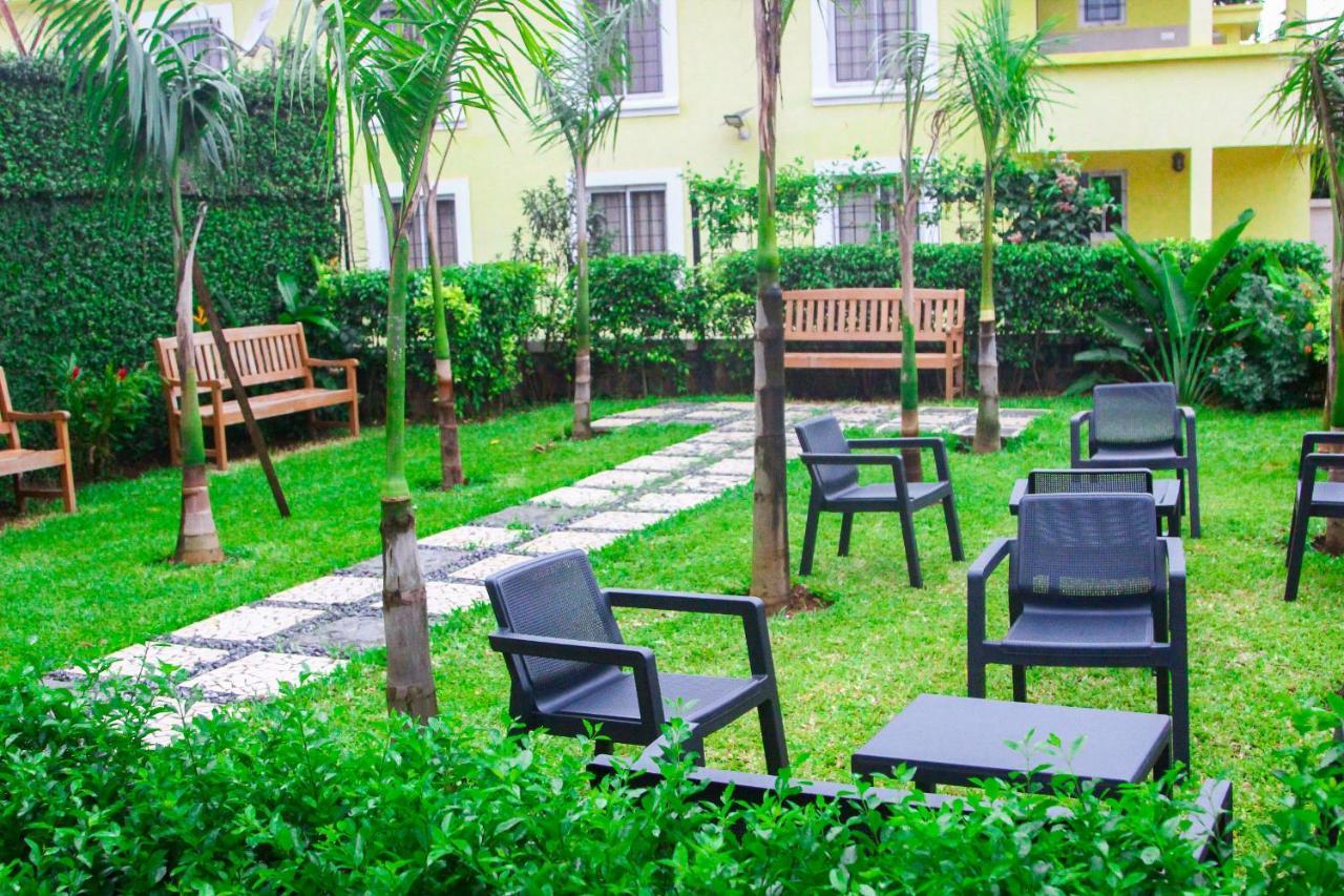 Riad Prince Louis Yaoundé Εξωτερικό φωτογραφία