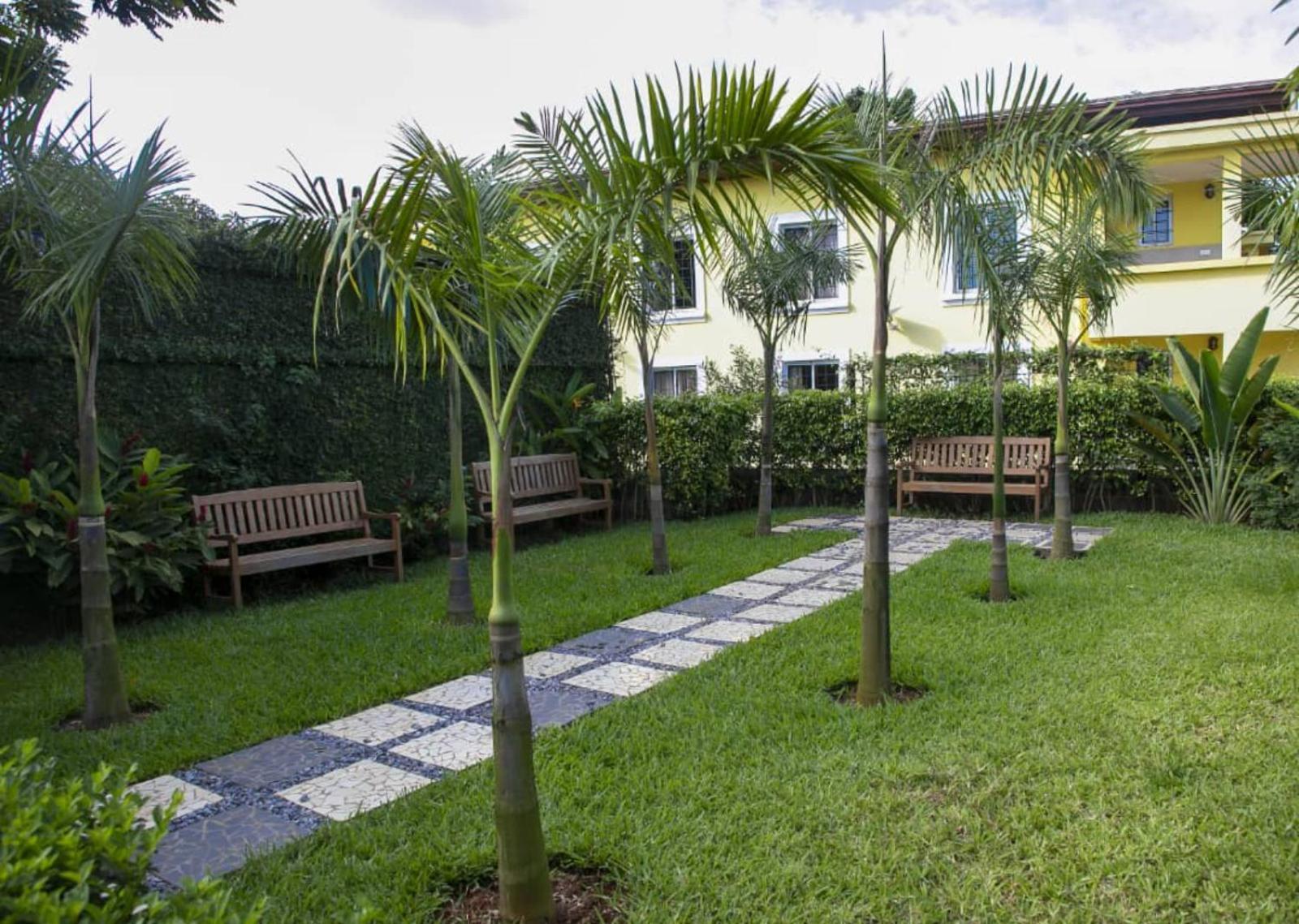 Riad Prince Louis Yaoundé Εξωτερικό φωτογραφία